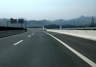 東莞劃線廠家 東莞道路標線廠家選擇東莞一方交通設(shè)施 日用品